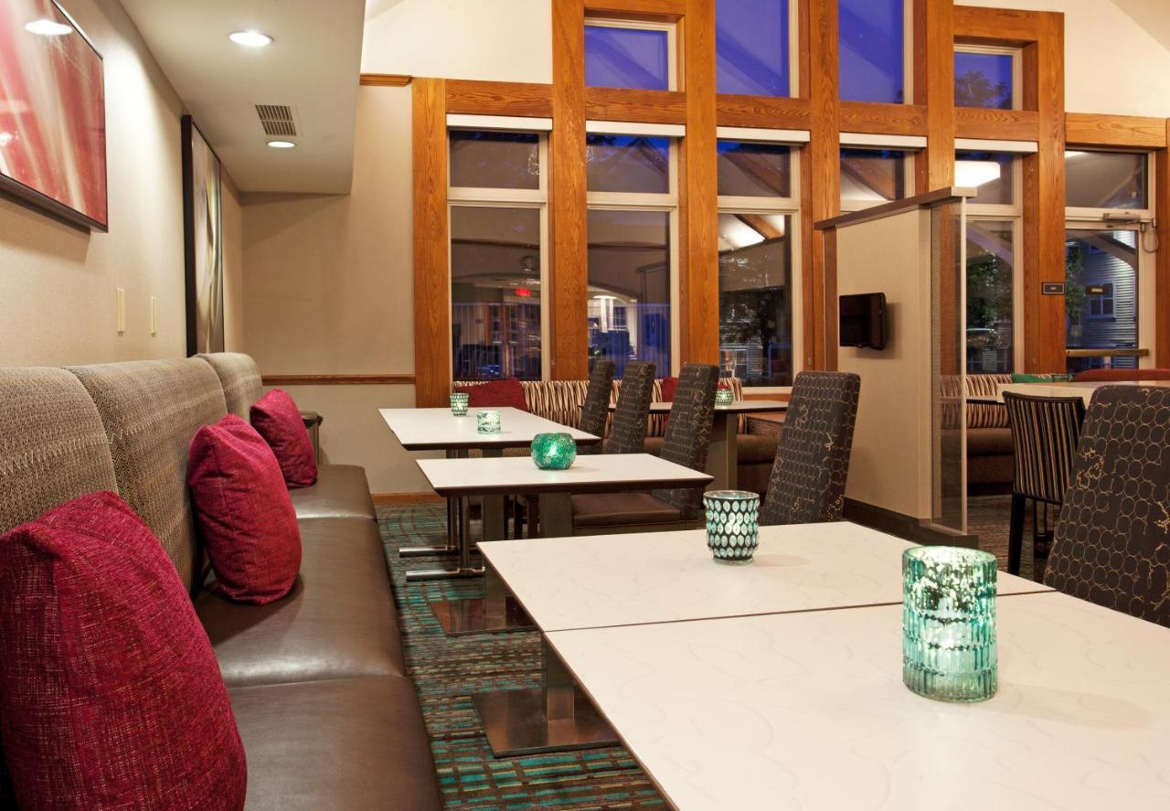 Residence Inn By Marriott Pittsburgh Airport Робинсон-Тауншип Экстерьер фото